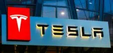 Tesla dominiert den Elektroauto Markt - @shutterstock | Vitaliy Karimov