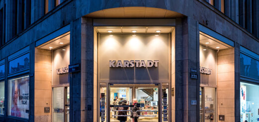 Discontinued department store model? Galeria Karstadt Kaufhof – @shutterstock | Bjoern Wylezich 