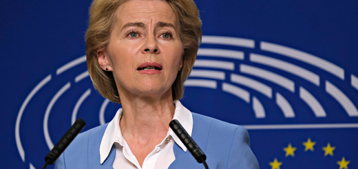Předsedkyně Evropské komise Ursula von der Leyen - Shutterstock.com|Alexandros Michailidis