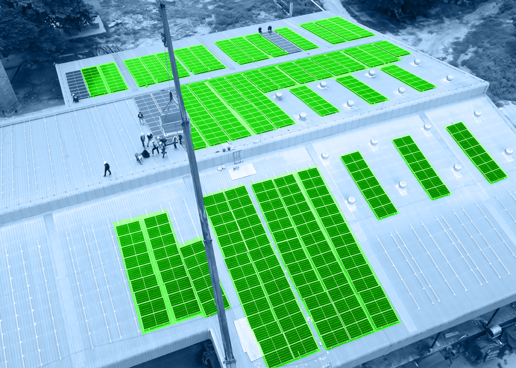 Lagerhallen, Produktionshallen und Industriehallen mit eigener Stromquelle aus einer Photovoltaik-Dachanlage: Bild: NavinTar|Shutterstock.com