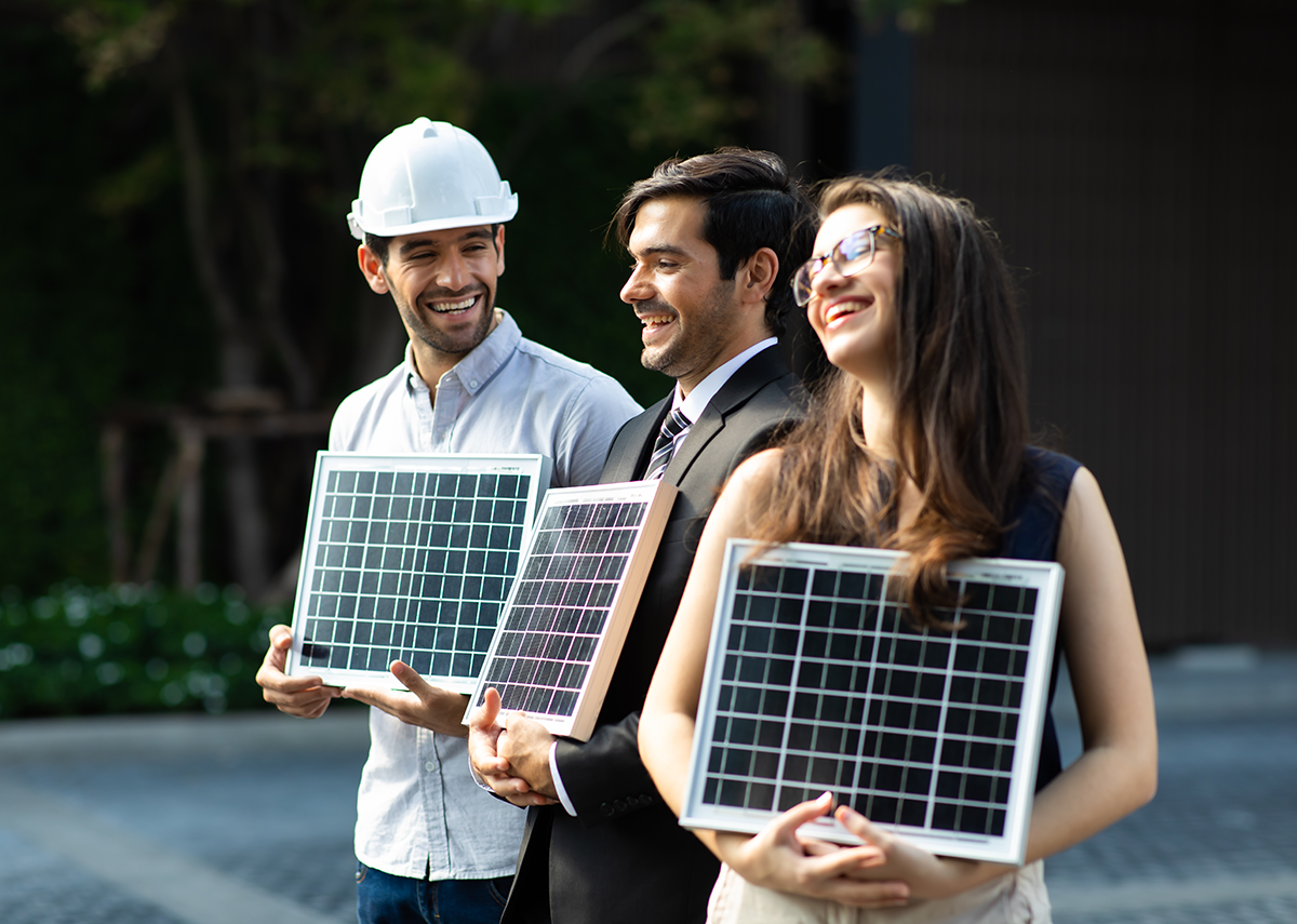 B2B photovoltaic consulting - Image: BigPixel Photo|Shutterstock.com