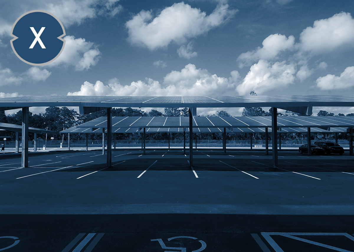 ソーラーカーポートの需要が増加している - 画像: Xpert.Digital - Stockphotofan1|Shutterstock.com