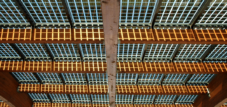 Světelná hra zastřešení terasy s fotovoltaikou