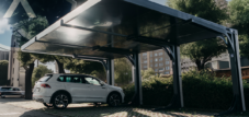 Eco-PV 태양열 간이 차고: 주차 공간당 €6,000의 보안 계획, 턴키 방식의 태양광 발전 시스템